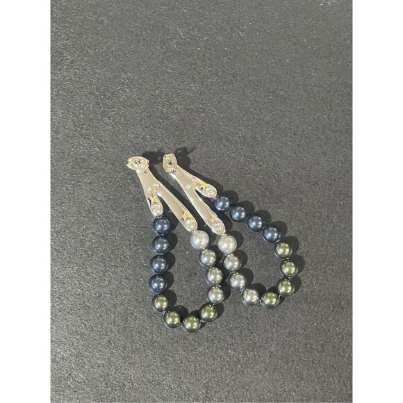 Swarovski Pearl & Crystal Earring - Picture 5 of 5